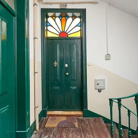 Rua Dos Remedios 179 *