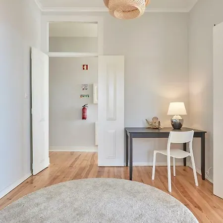 Rua Dos Remedios 179 Apartment *